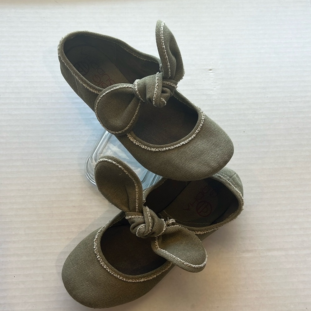 EUC Big buddha Canvas Flats 8